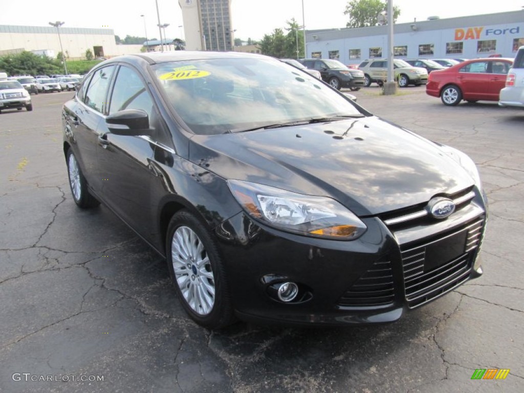 2012 Focus Titanium Sedan - Tuxedo Black Metallic / Charcoal Black Leather photo #6