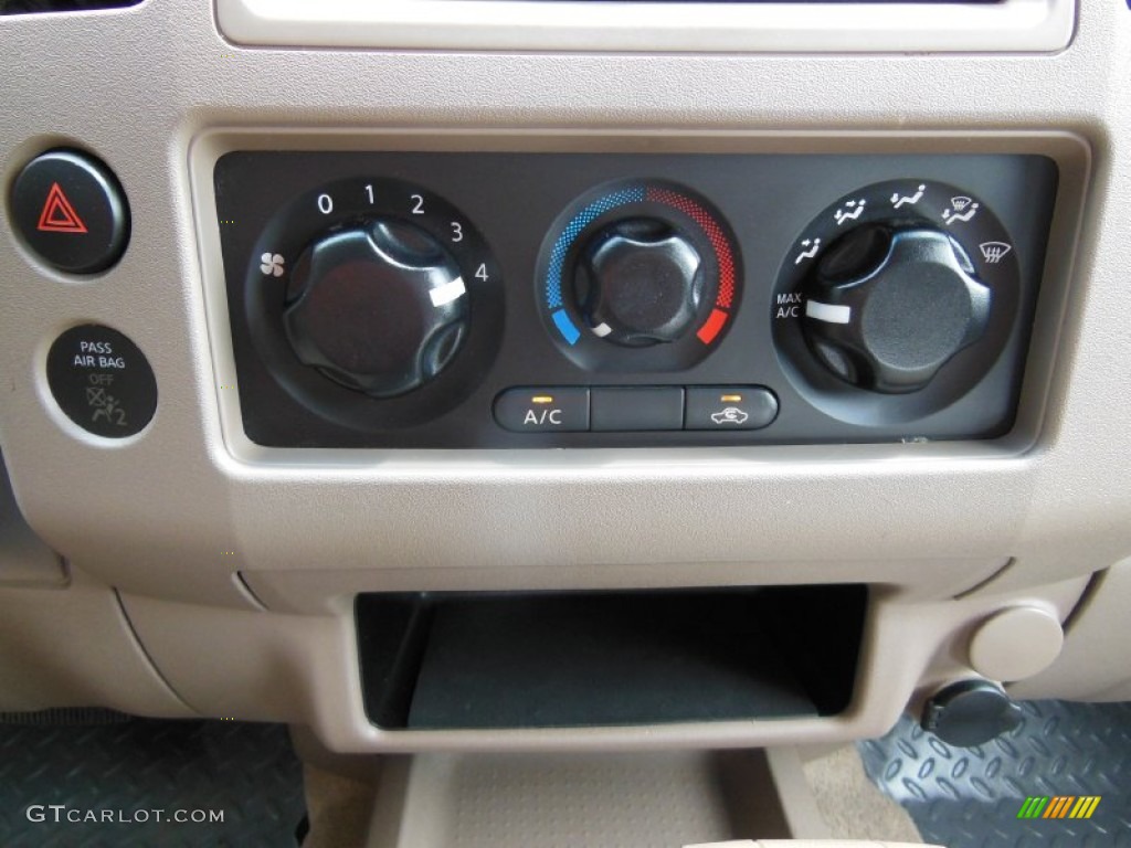 2009 Equator Premium Extended Cab - Red River / Desert photo #19