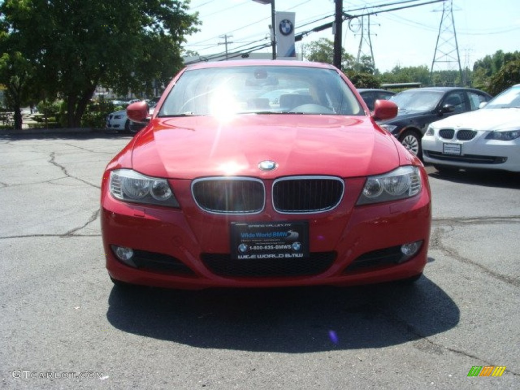 2009 3 Series 328xi Sedan - Crimson Red / Beige photo #2