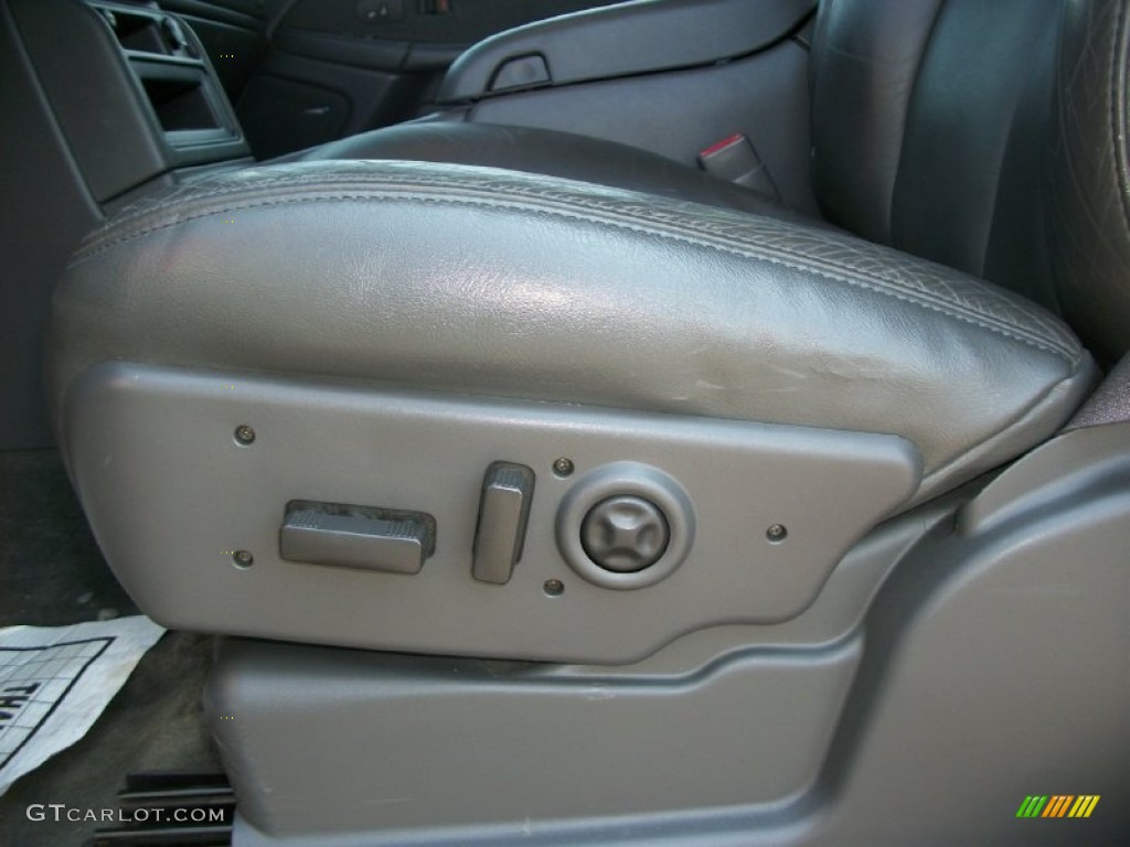 2003 Chevrolet Silverado 1500 SS Extended Cab AWD Controls Photo #69328836