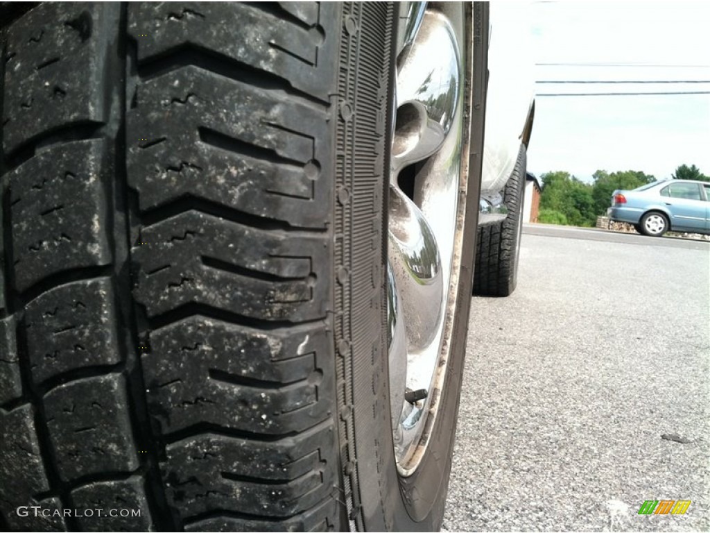 2003 Ram 1500 SLT Regular Cab 4x4 - Bright White / Dark Slate Gray photo #2