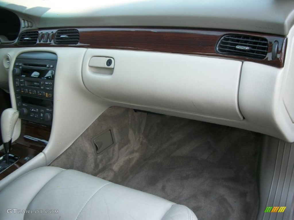 1998 Cadillac Seville SLS Neutral Shale Dashboard Photo #69329470