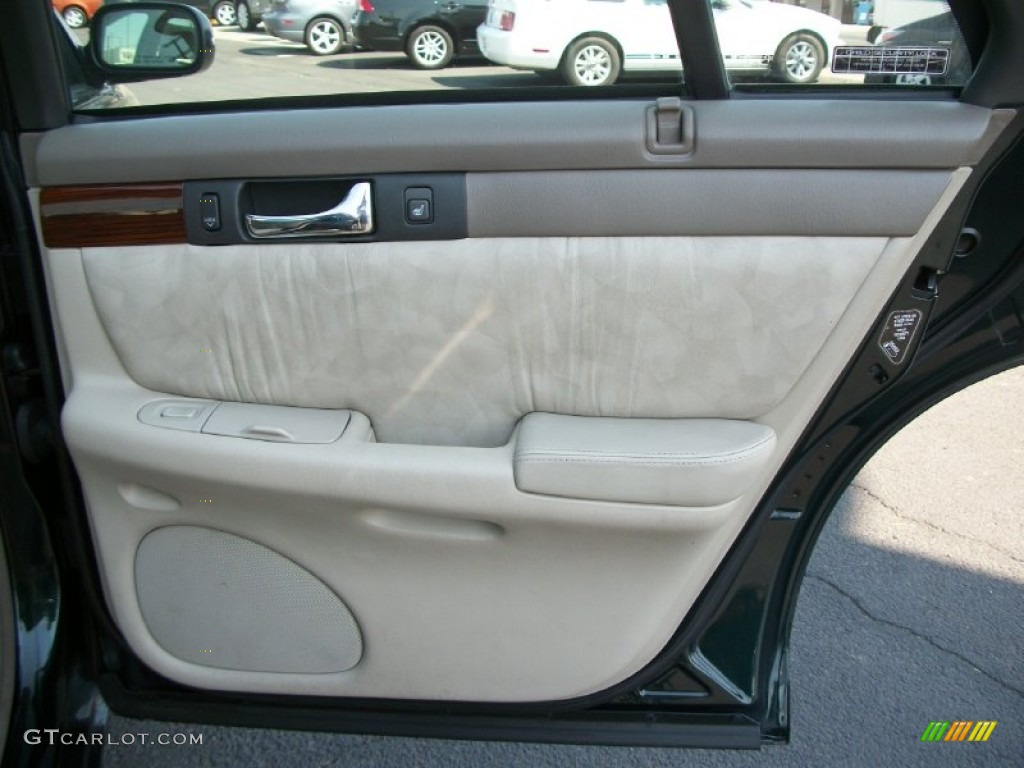 1998 Cadillac Seville SLS Neutral Shale Door Panel Photo #69329526