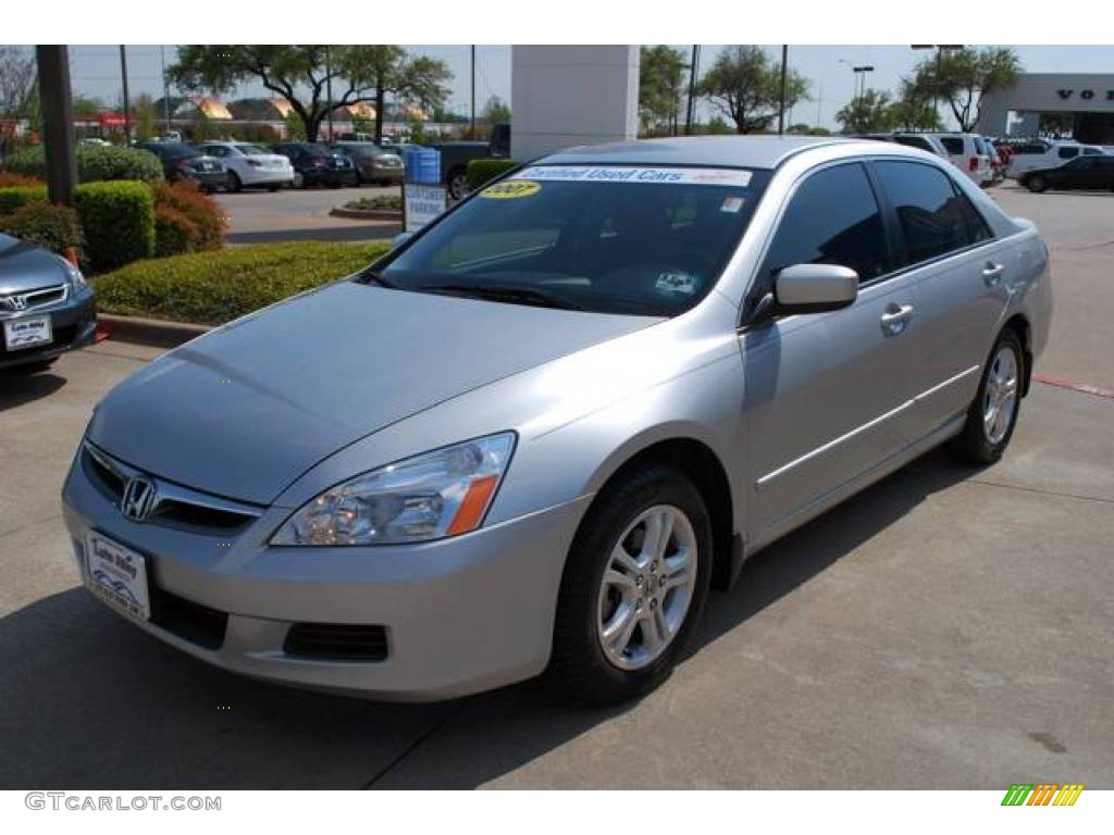 2007 Accord SE Sedan - Alabaster Silver Metallic / Black photo #3