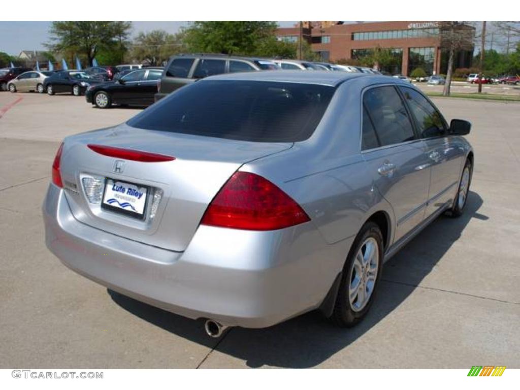 2007 Accord SE Sedan - Alabaster Silver Metallic / Black photo #7
