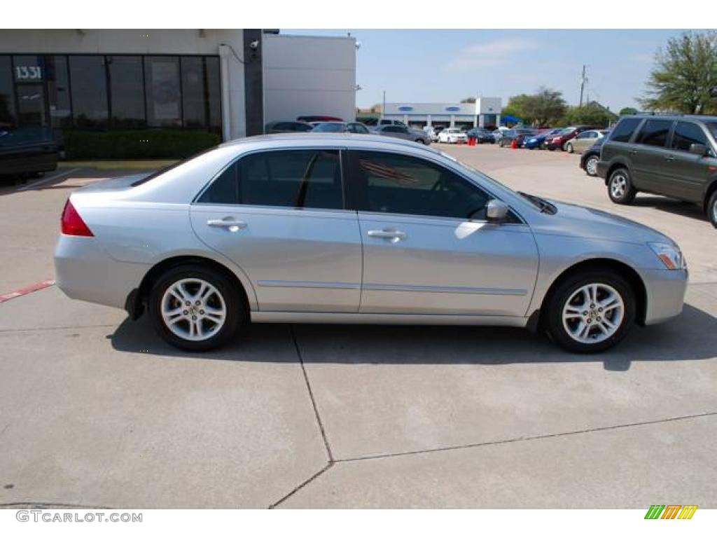 2007 Accord SE Sedan - Alabaster Silver Metallic / Black photo #8