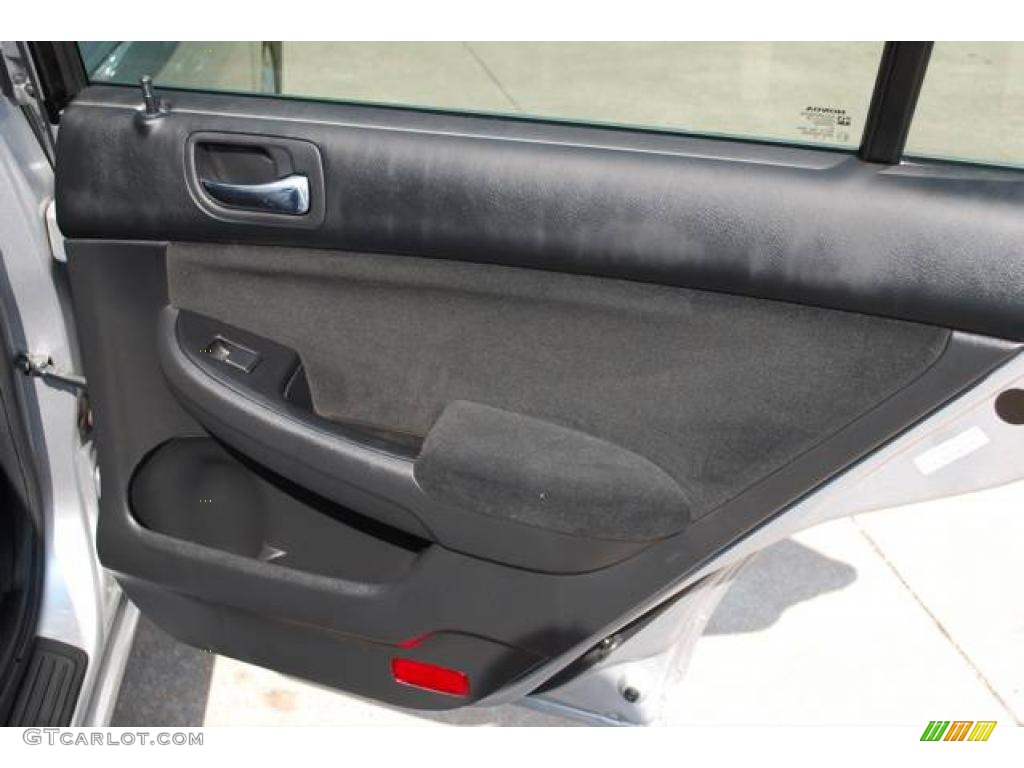 2007 Accord SE Sedan - Alabaster Silver Metallic / Black photo #30