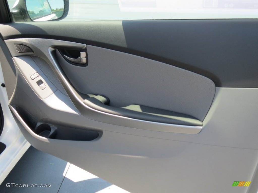 2013 Elantra Coupe SE - Monaco White / Gray photo #14