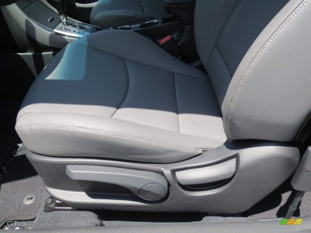 2013 Elantra Coupe SE - Monaco White / Gray photo #22