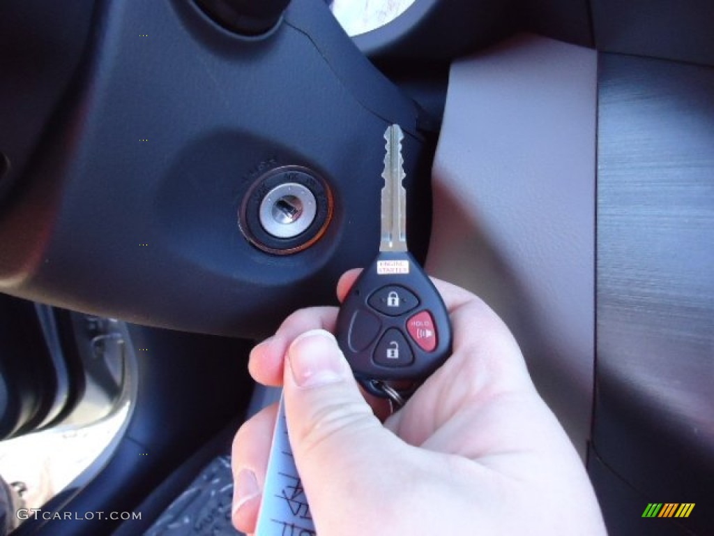 2012 Toyota RAV4 I4 4WD Keys Photo #69338136