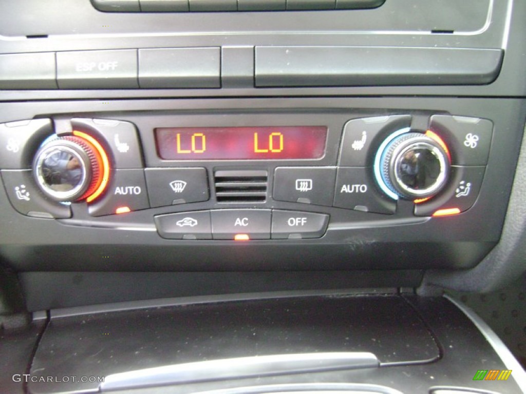 2009 Audi S5 4.2 quattro Controls Photo #69339177