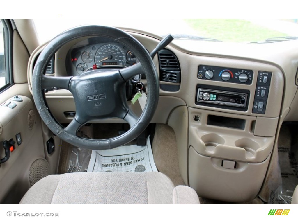 2003 GMC Safari SLE Dashboard Photos