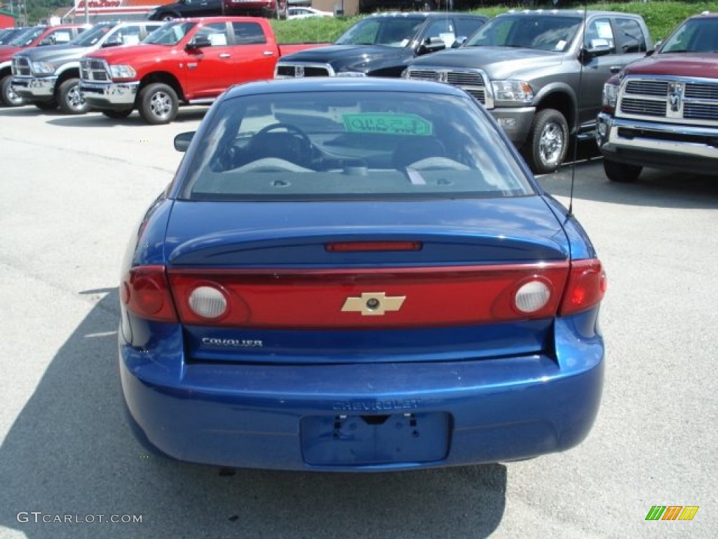 2005 Cavalier Coupe - Arrival Blue Metallic / Graphite Gray photo #6