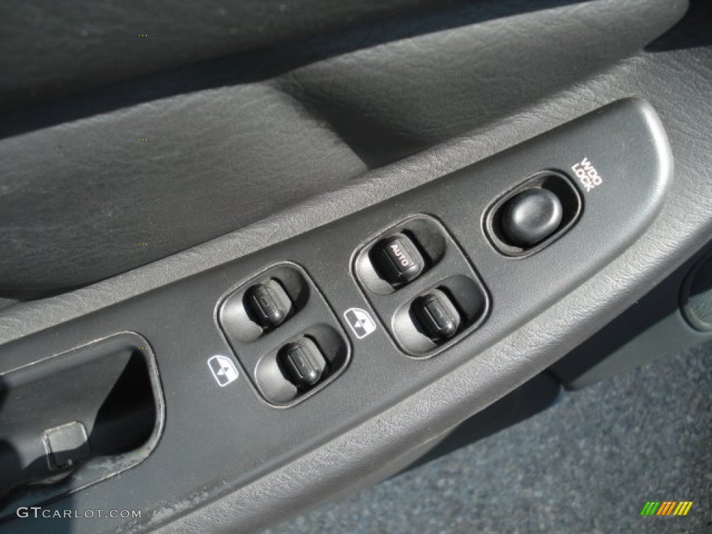 2001 Stratus SE Sedan - Bright Silver Metallic / Dark Slate Gray photo #20
