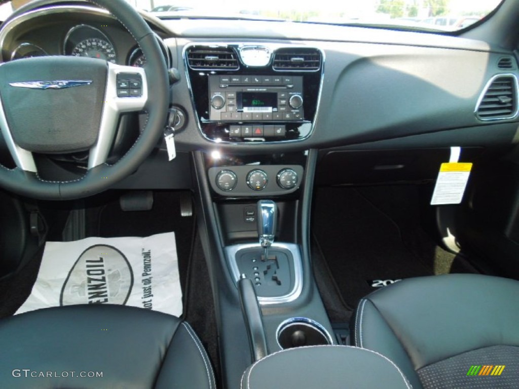 2013 Chrysler 200 S Sedan Black Dashboard Photo #69345621