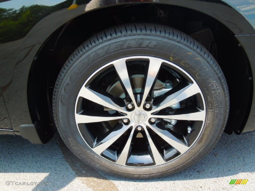 2013 Chrysler 200 S Sedan Wheel Photo #69345657