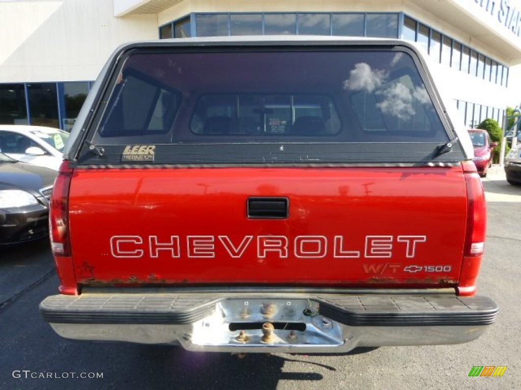 1995 C/K K1500 Regular Cab 4x4 - Victory Red / Burgundy photo #3