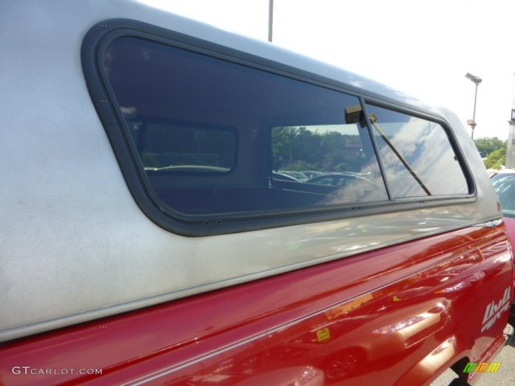 1995 C/K K1500 Regular Cab 4x4 - Victory Red / Burgundy photo #11