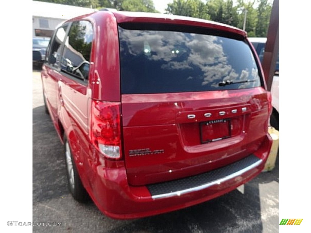 2013 Grand Caravan SXT - Redline 2 Coat Pearl / Black/Light Graystone photo #1