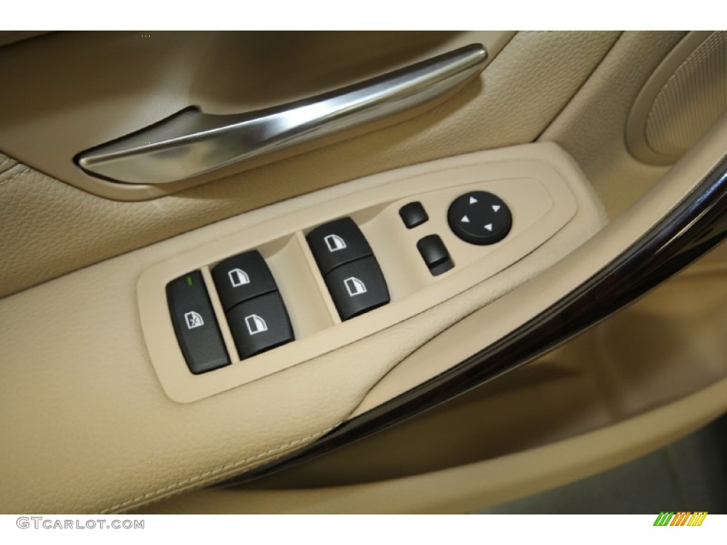 2013 3 Series 328i Sedan - Black Sapphire Metallic / Venetian Beige photo #14