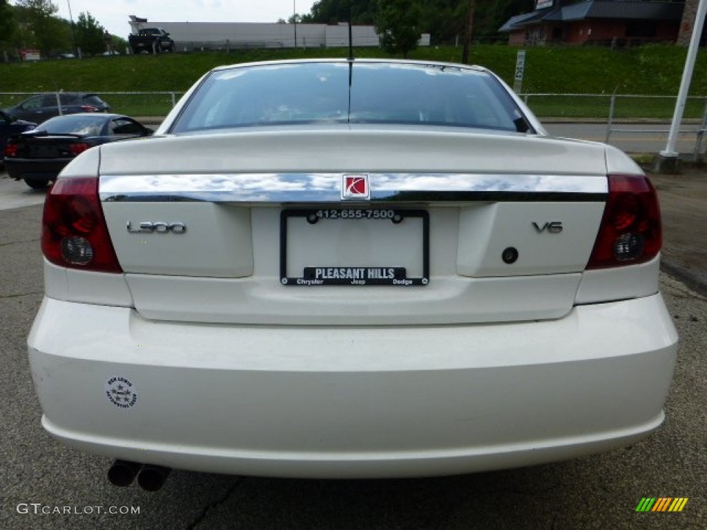 2003 L Series L300 Sedan - Cream White / Light Tan photo #3