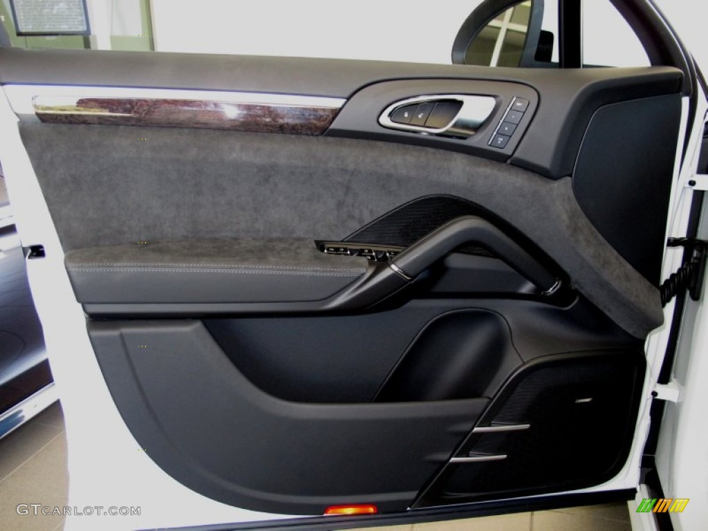 2013 Porsche Cayenne GTS Black Door Panel Photo #69355996