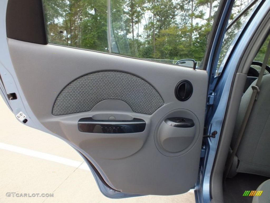 2004 Chevrolet Aveo LS Sedan Gray Door Panel Photo #69356155