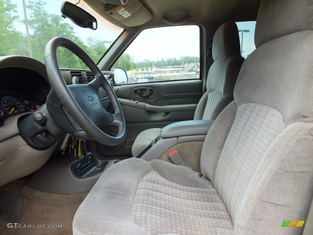 Beige Interior 1998 Chevrolet Blazer LS Photo #69357070