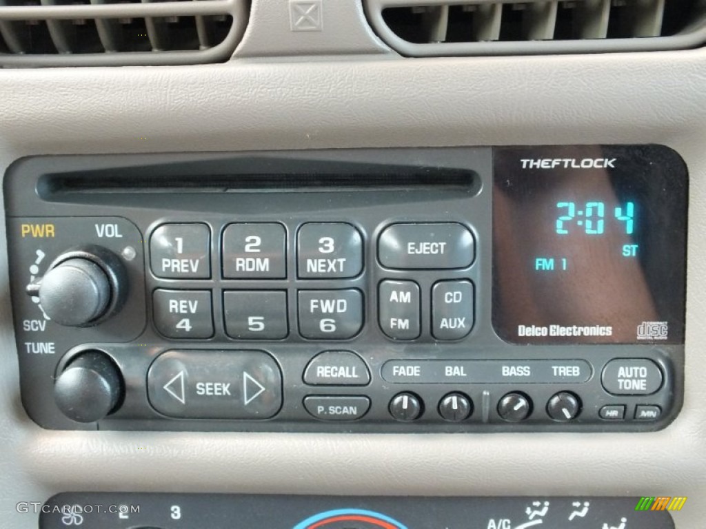 1998 Chevrolet Blazer LS Audio System Photos