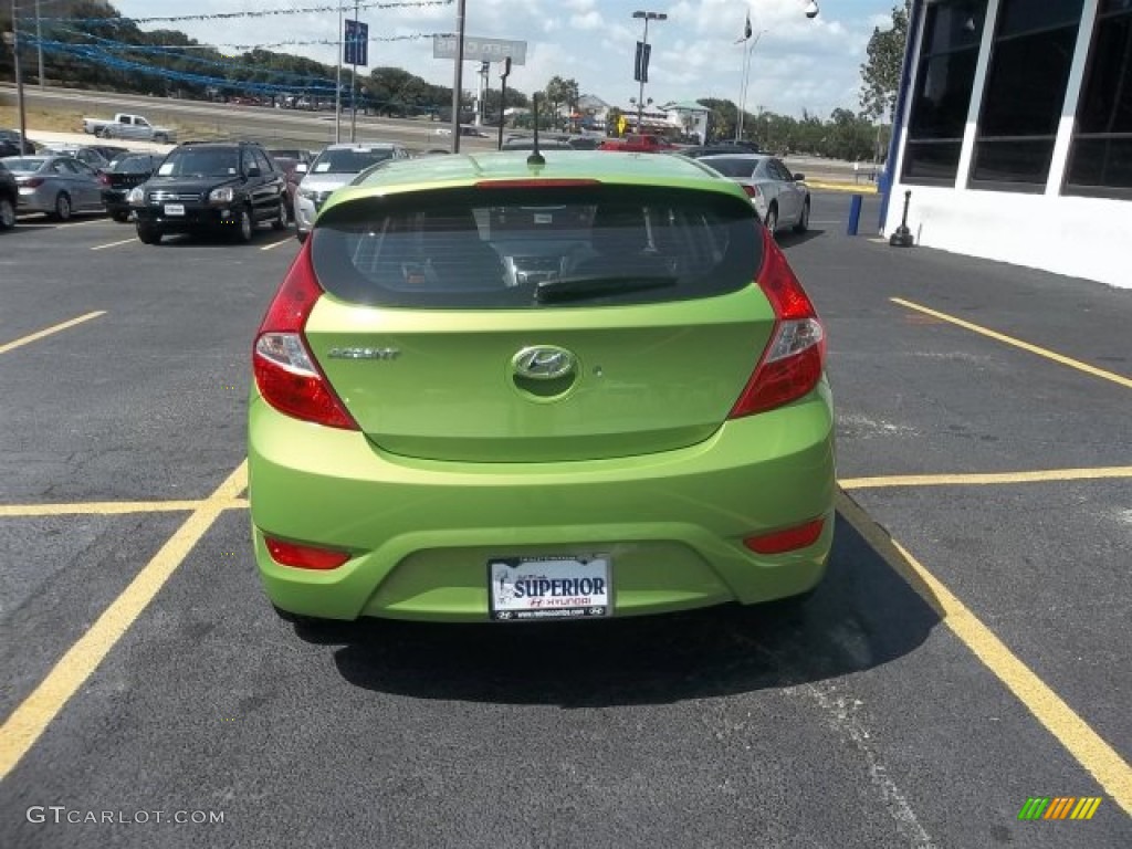 2013 Accent SE 5 Door - Electrolyte Green / Black photo #3