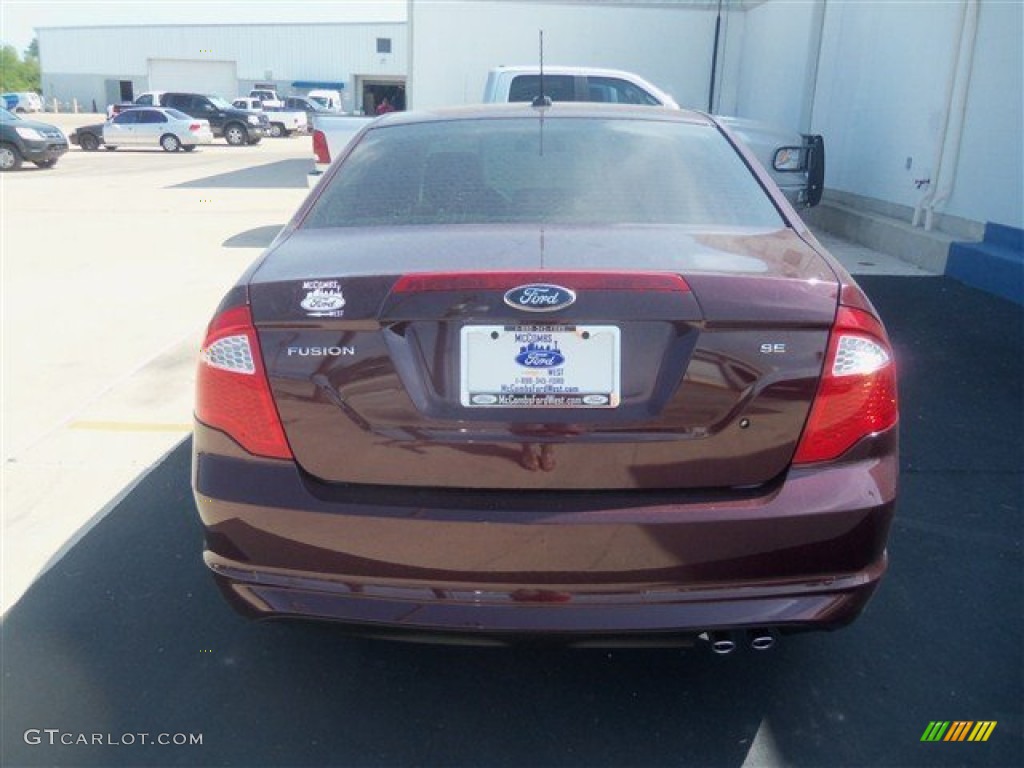 2012 Fusion SE - Bordeaux Reserve Metallic / Camel photo #4