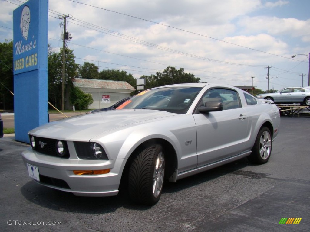 2006 Mustang GT Deluxe Coupe - Satin Silver Metallic / Dark Charcoal photo #26