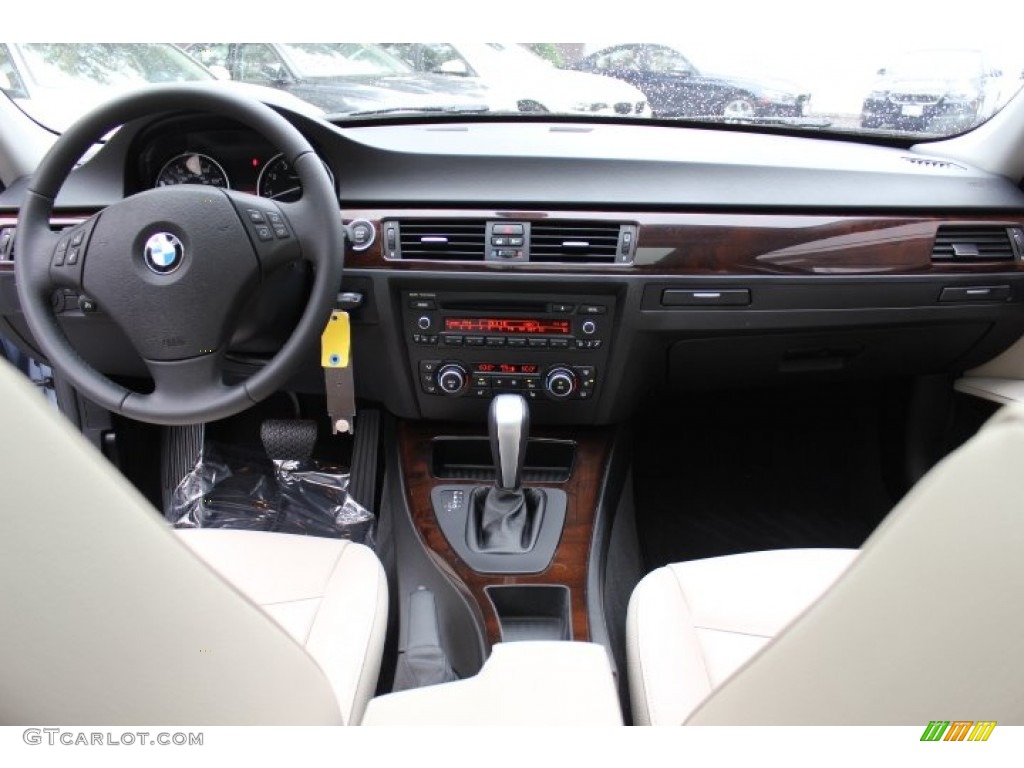 2012 BMW 3 Series 328i Sports Wagon Oyster/Black Dashboard Photo #69361507