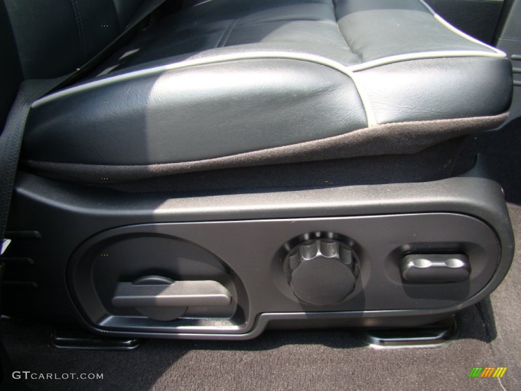 2008 Mark LT SuperCrew 4x4 - Black / Black/Dove Grey Piping photo #13