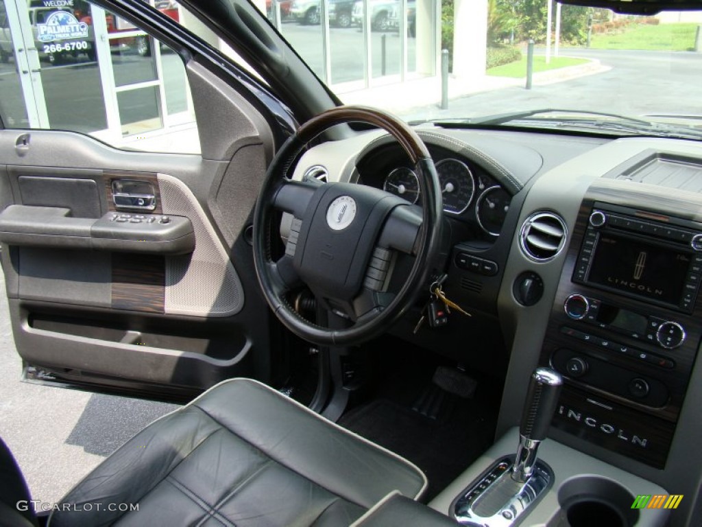 2008 Mark LT SuperCrew 4x4 - Black / Black/Dove Grey Piping photo #16