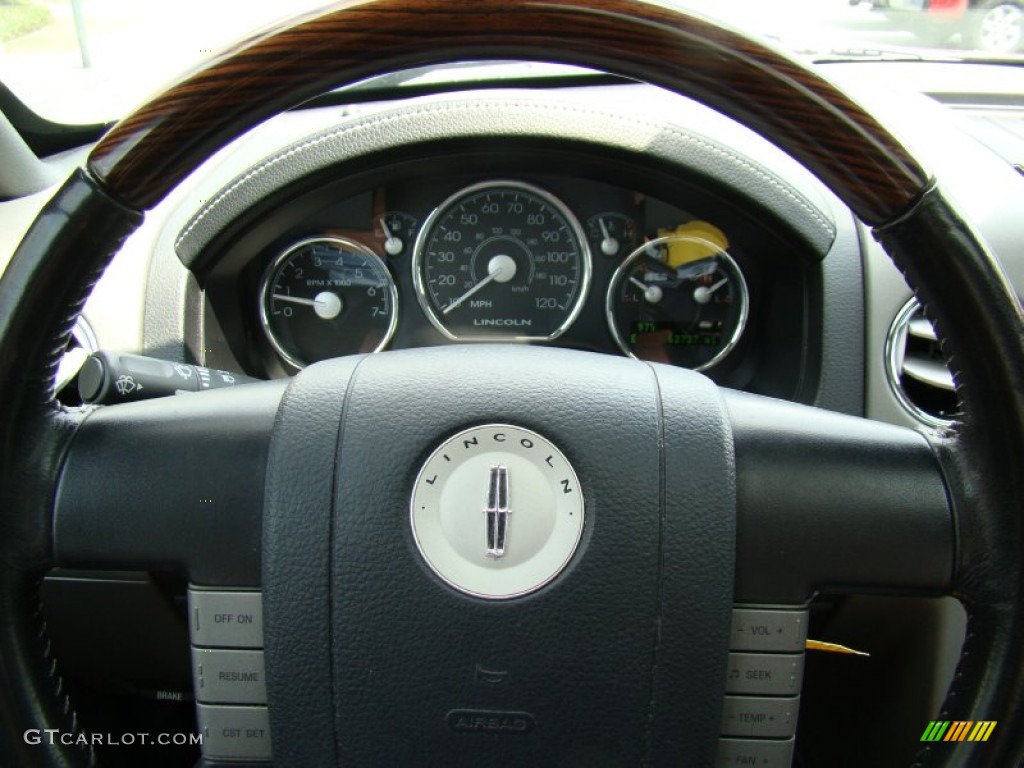 2008 Mark LT SuperCrew 4x4 - Black / Black/Dove Grey Piping photo #23