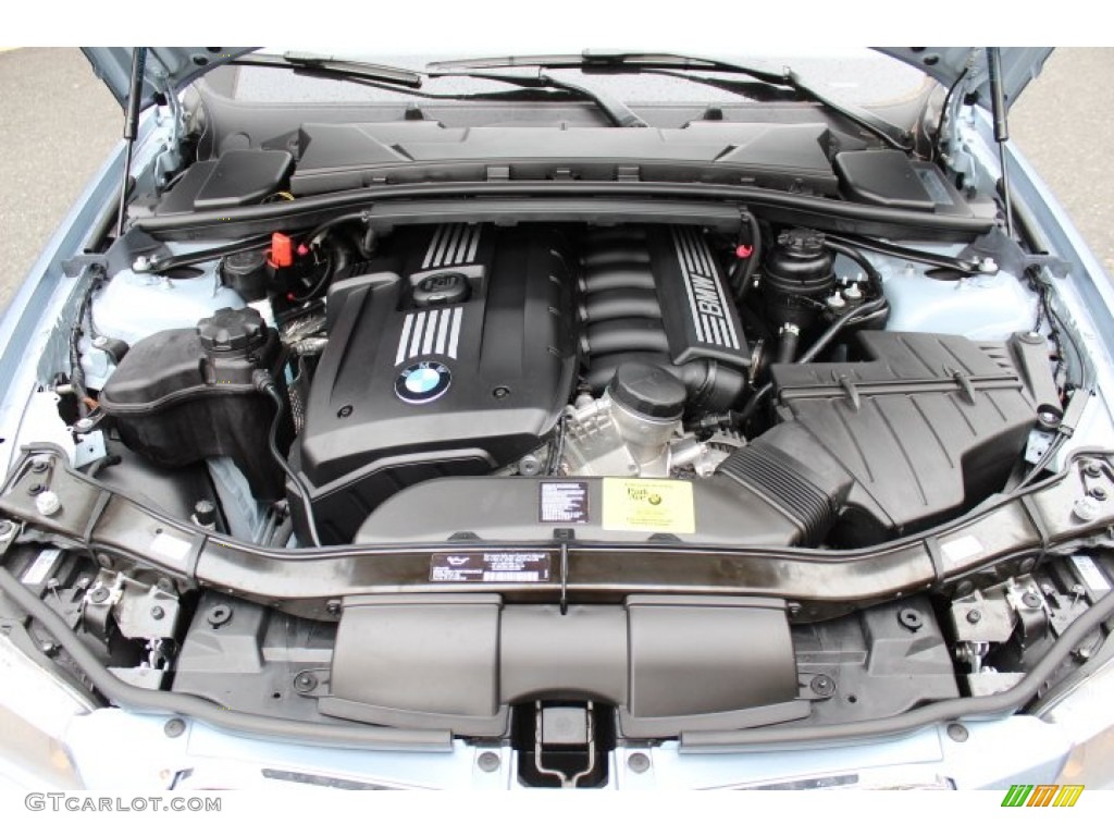 2012 BMW 3 Series 328i Sports Wagon Engine Photos
