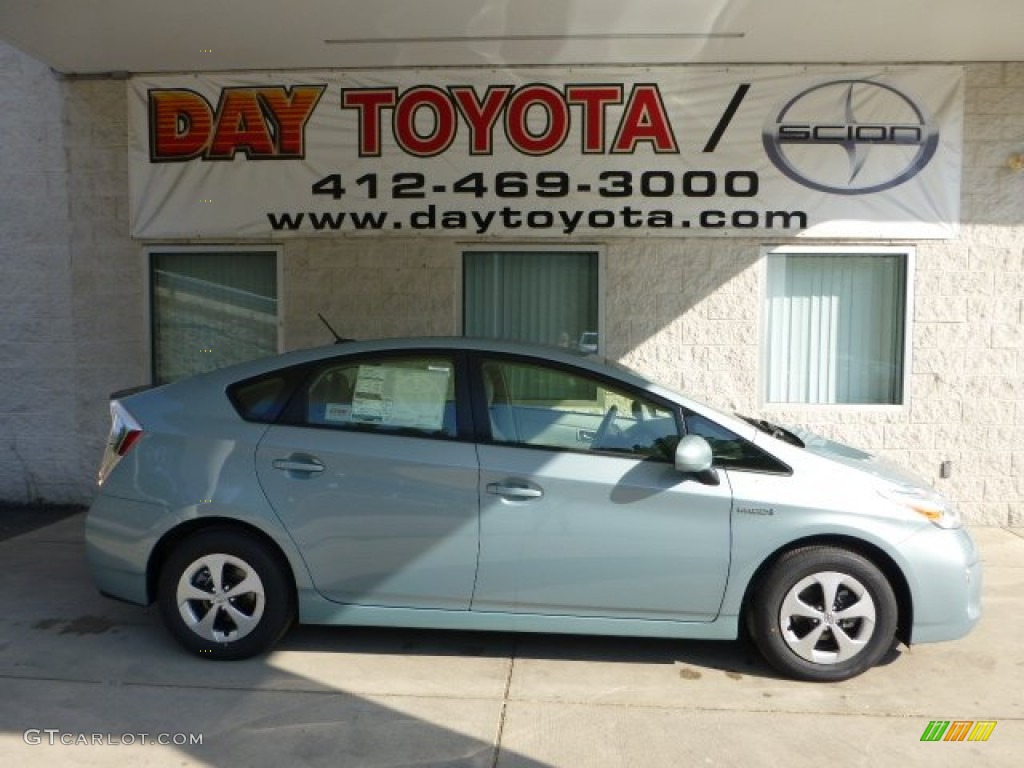 Sea Glass Pearl Toyota Prius 3rd Gen