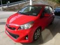 Absolutely Red - Yaris SE 5 Door Photo No. 5