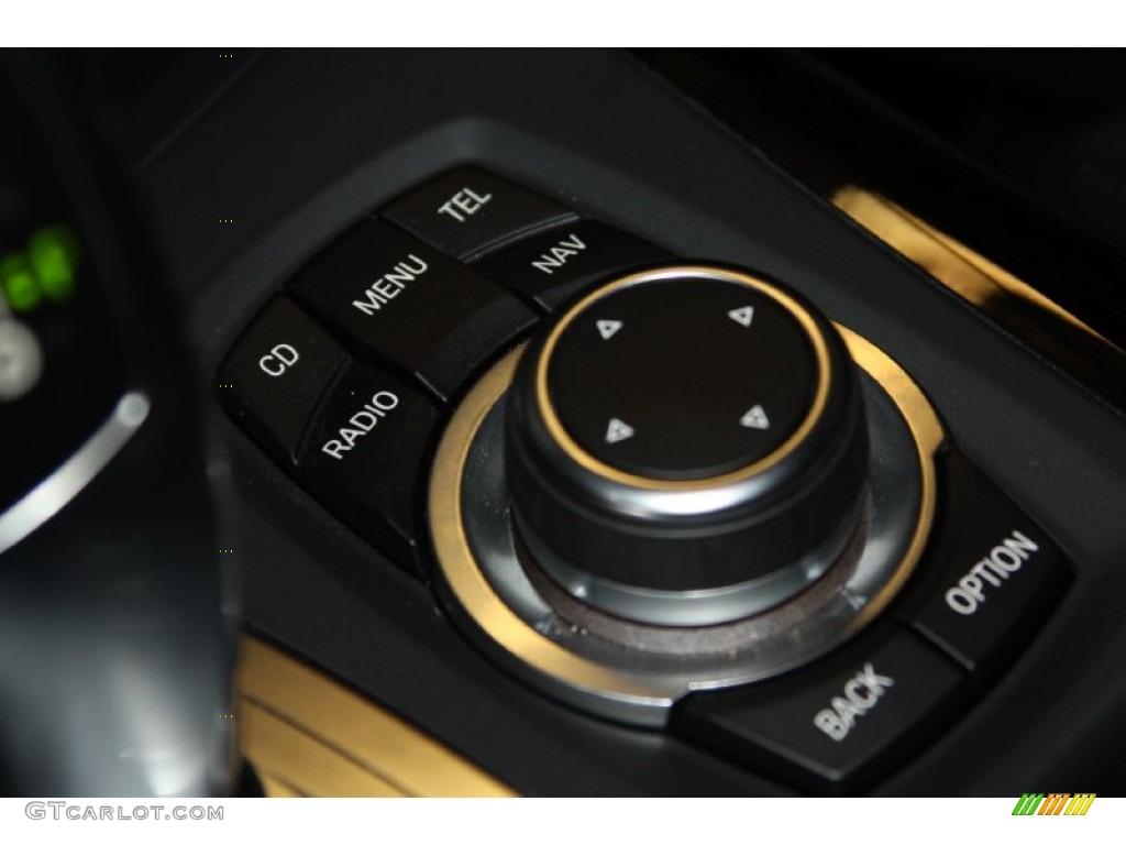 2012 BMW X6 M Standard X6 M Model Controls Photo #69367934
