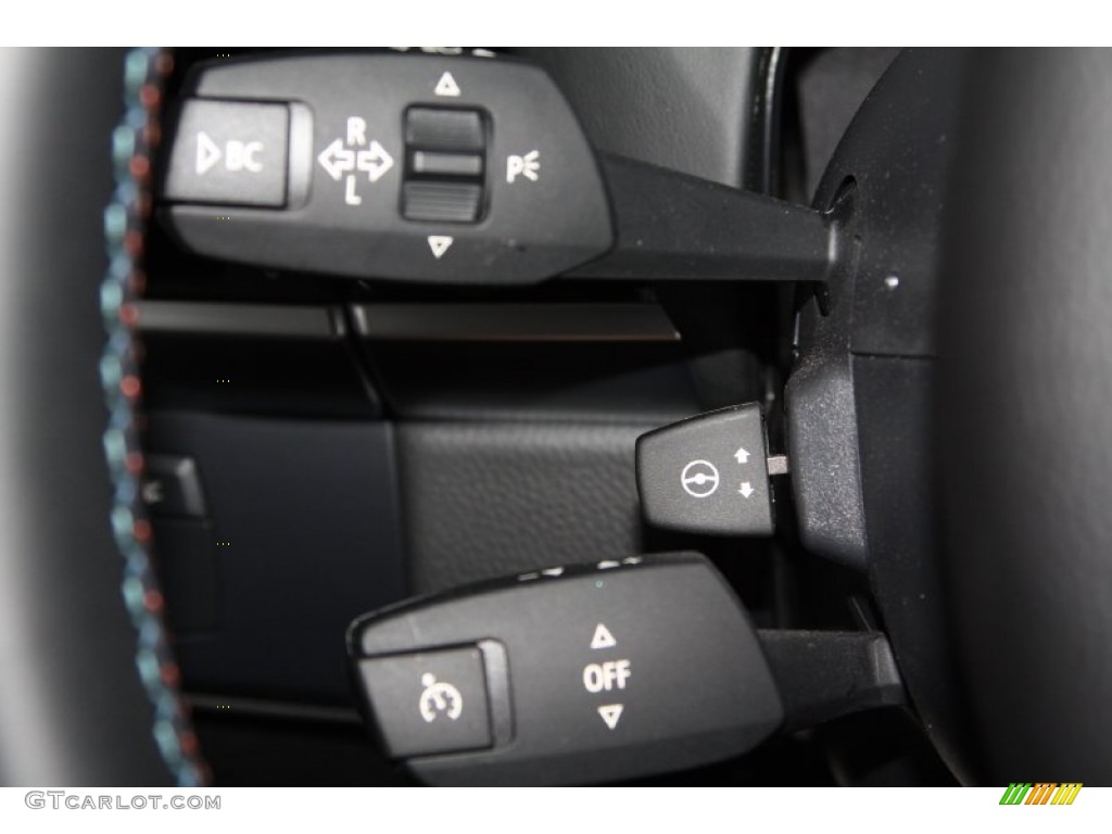 2012 BMW X6 M Standard X6 M Model Controls Photo #69368104