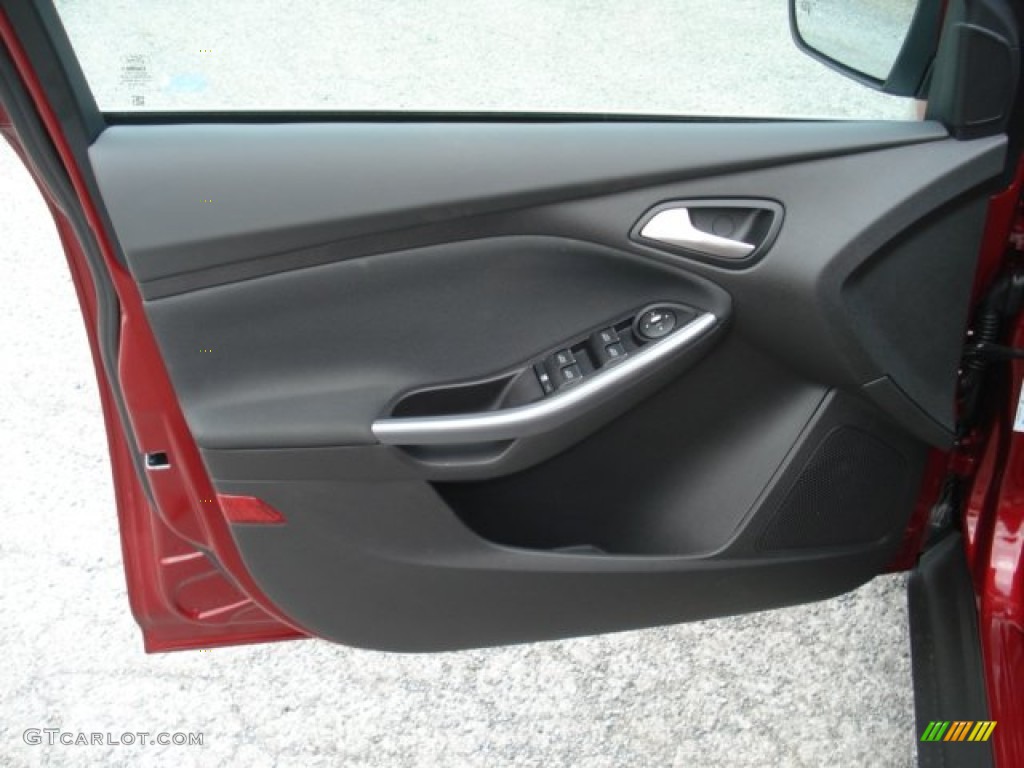 2013 Ford Focus Titanium Sedan Charcoal Black Door Panel Photo #69368566