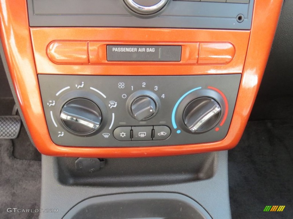 2007 Chevrolet Cobalt LT Coupe Controls Photo #69368694