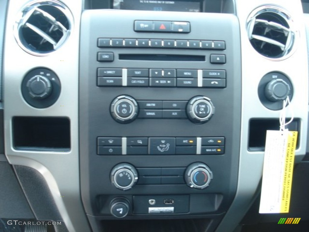 2012 Ford F150 XLT Regular Cab 4x4 Controls Photo #69369658