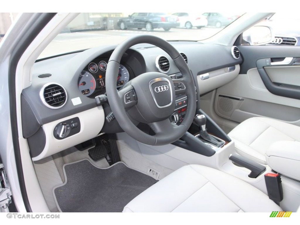 Light Gray Interior 2013 Audi A3 2.0 TDI Photo #69370261