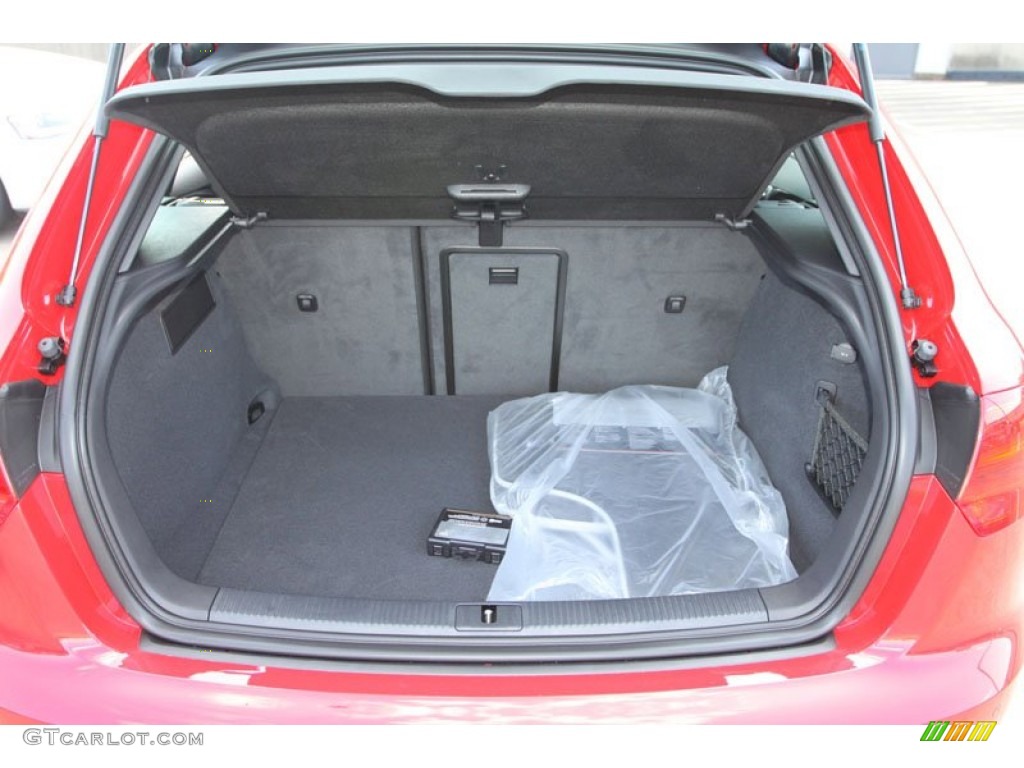 2013 Audi A3 2.0 TFSI Trunk Photo #69370588