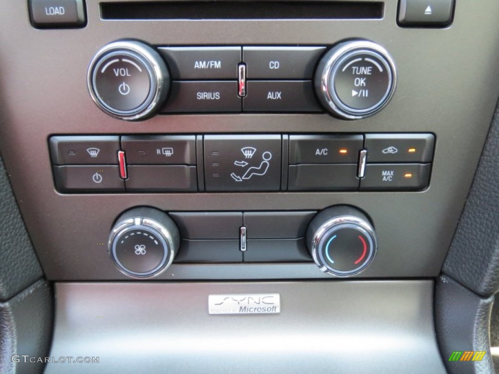 2013 Ford Mustang V6 Coupe Controls Photo #69370936
