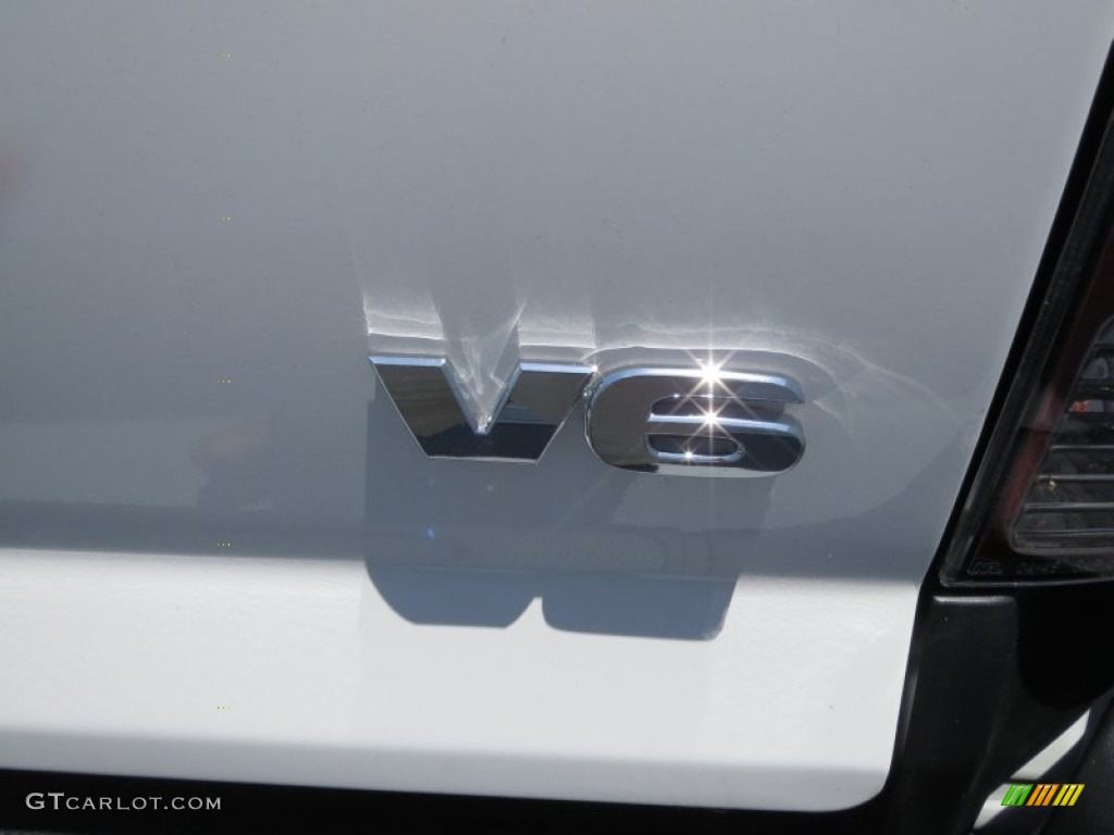 2012 Tacoma V6 TRD Sport Double Cab 4x4 - Super White / Graphite photo #15