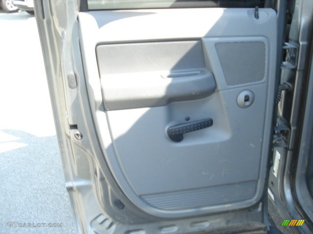 2009 Ram 3500 SLT Quad Cab 4x4 Flat Bed - Mineral Gray Metallic / Medium Slate Gray photo #17