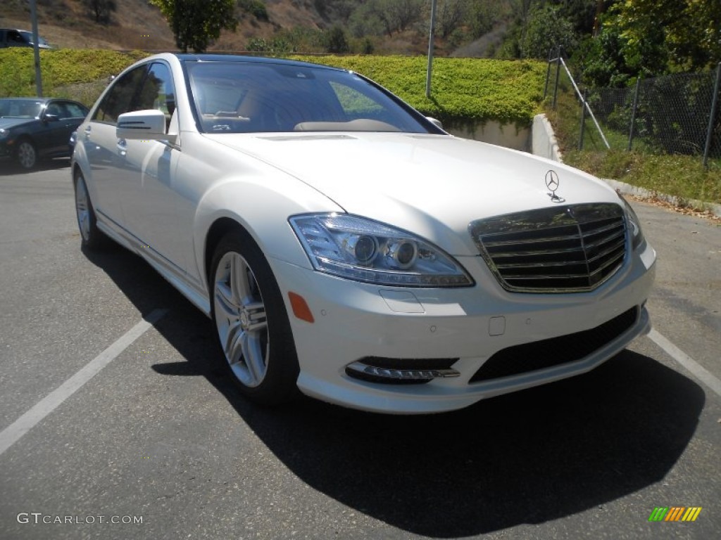 2013 S 550 Sedan - Diamond White Metallic / Cashmere/Savanna photo #1